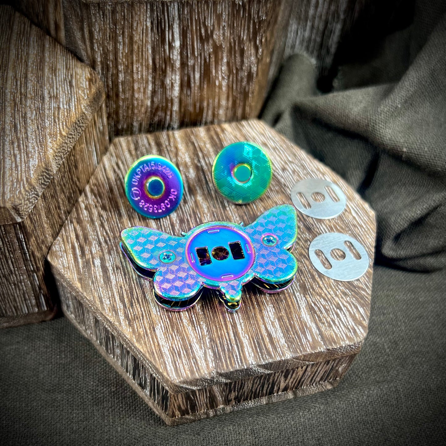 Hardware - Moth Magnet