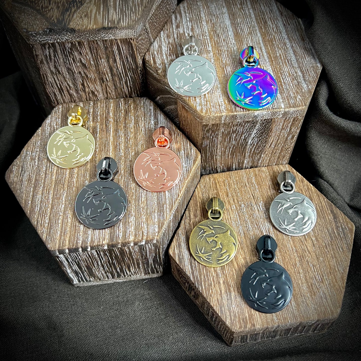 Hardware - Wolf Nylon Zipper Pulls #5