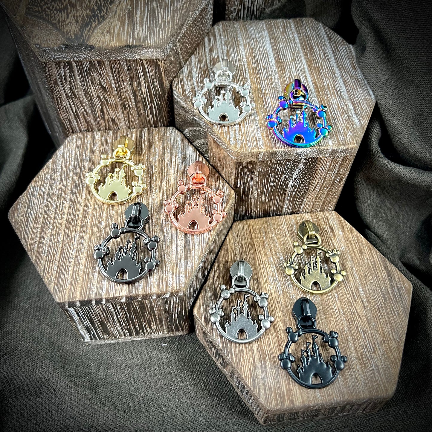 Hardware - Castles Nylon Zipper Pulls #5