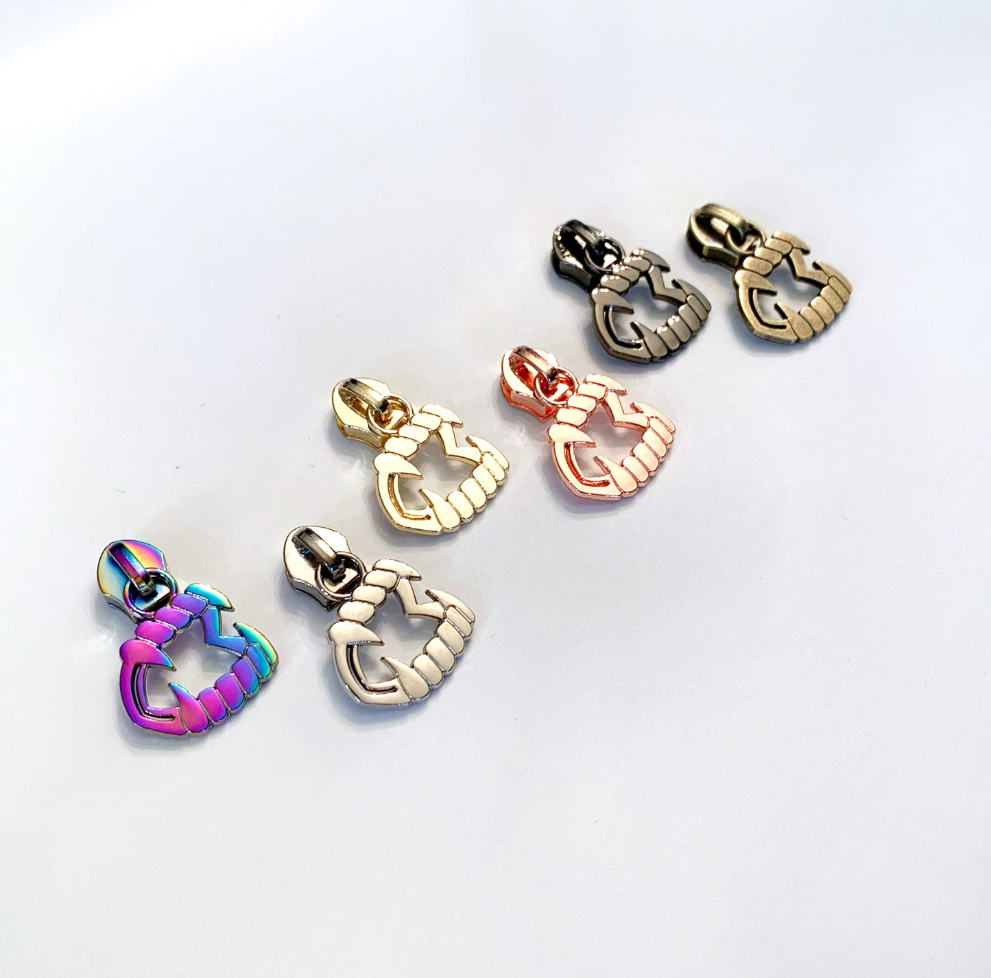 Hardware - Vampire Fangs Nylon Zipper Pulls #5