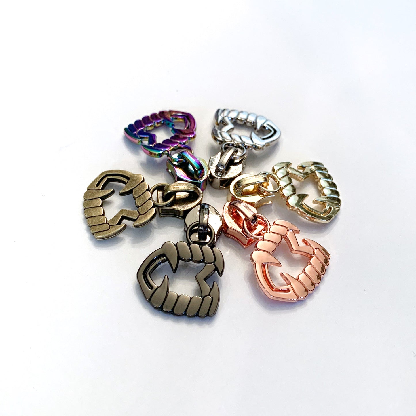Hardware - Vampire Fangs Nylon Zipper Pulls #5