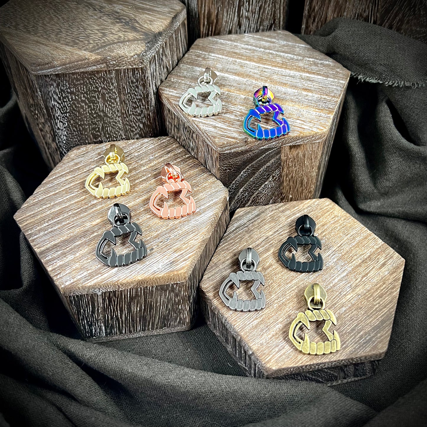 Hardware - Vampire Fangs Nylon Zipper Pulls #5