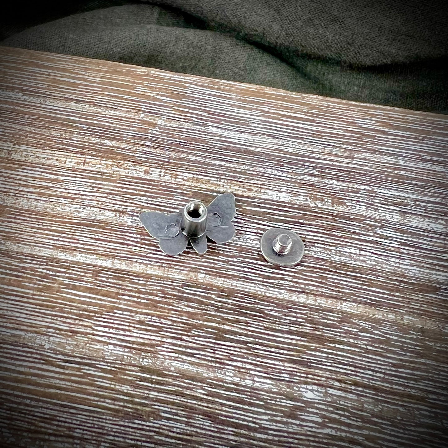 Hardware - Moth Chicago Screws (6mm)